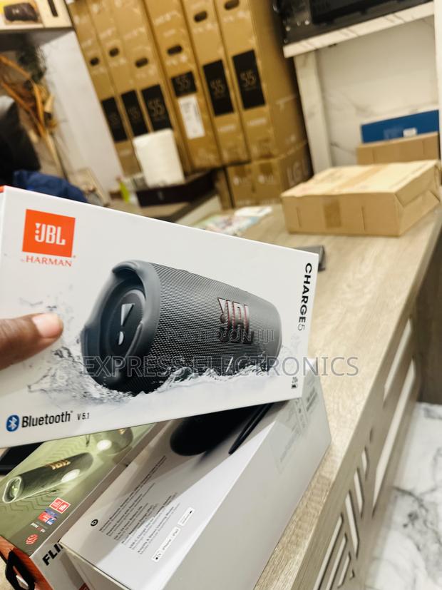 Up to 24 Hour Battery Life Charge 5 Bluetooth Speaker · Photo 1