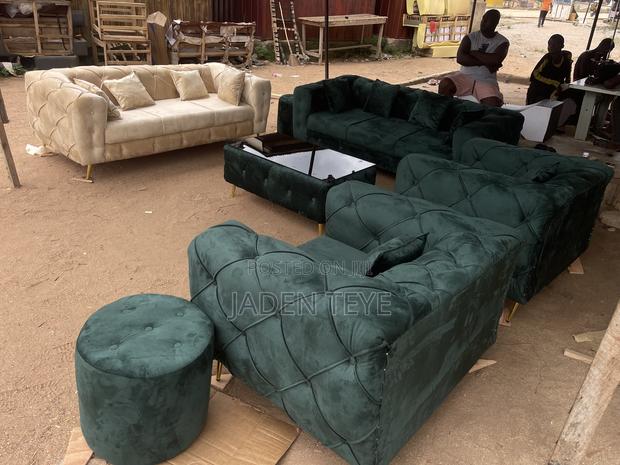 Cram and Green Fabric Sofa Set · Photo 1