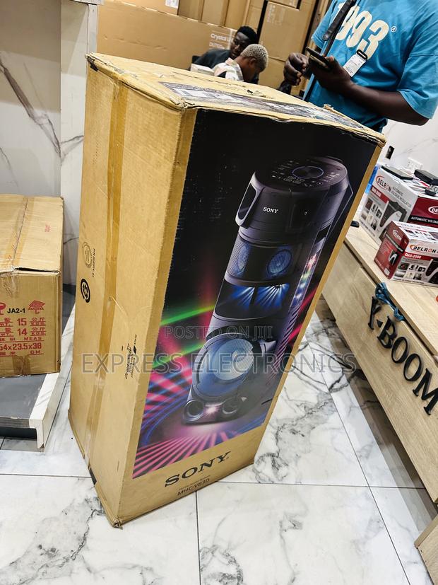 Less Expensive MHC-V83d Sony Speaker · Photo 1