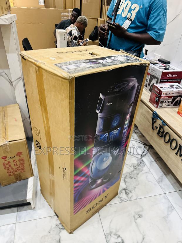 Zealous Sleek Black MHC-V83d Sony · Photo 1