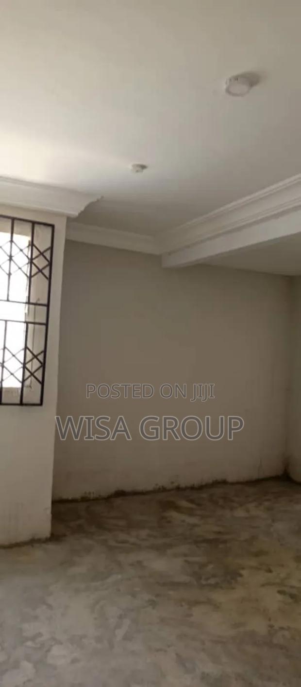 6bdrm Duplex in Wisa Group, Pokuase for rent · Photo 7