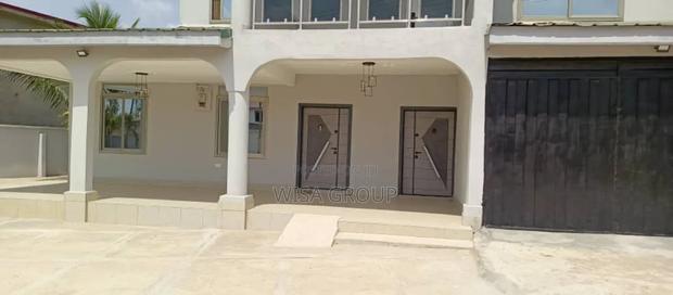 6bdrm Duplex in Wisa Group, Pokuase for rent · Photo 4