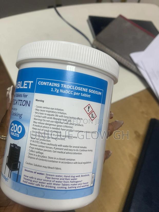 Aquatab Effervescent Water Purification Chlorine Tablets · Photo 6