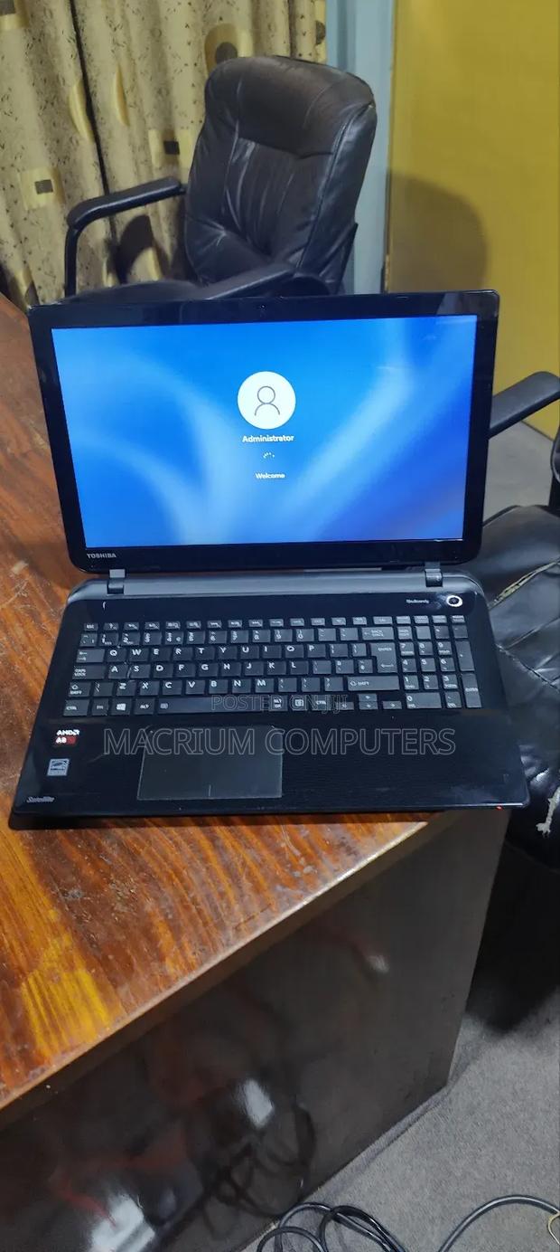 Laptop Toshiba Satellite L50D 8GB AMD A8 HDD 1T · Photo 1