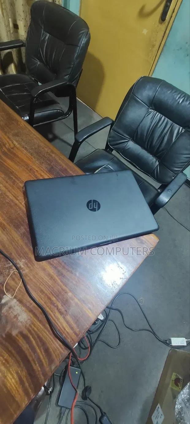 Laptop HP Pavilion 17 8GB Intel Core i5 SSD 256GB · Photo 4