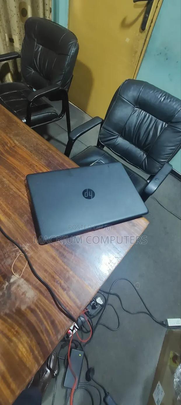 Laptop HP Pavilion 17 8GB Intel Core i5 SSD 256GB · Photo 5
