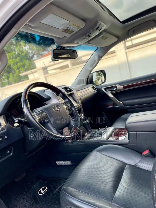 Lexus GX 460 Luxury 2019 White · Photo 4