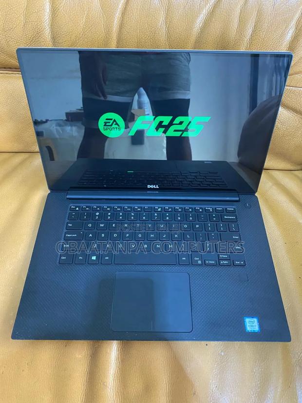 Laptop Dell XPS 15 (9560) 8GB Intel Core i7 SSD 256GB · Photo 3