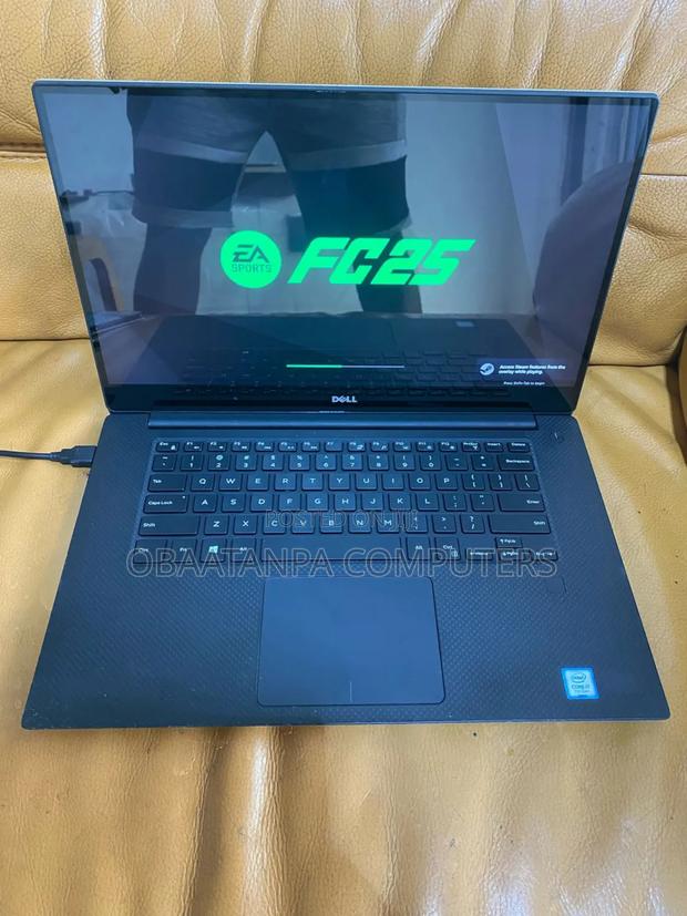 Laptop Dell XPS 15 (9560) 8GB Intel Core i7 SSD 256GB · Photo 4
