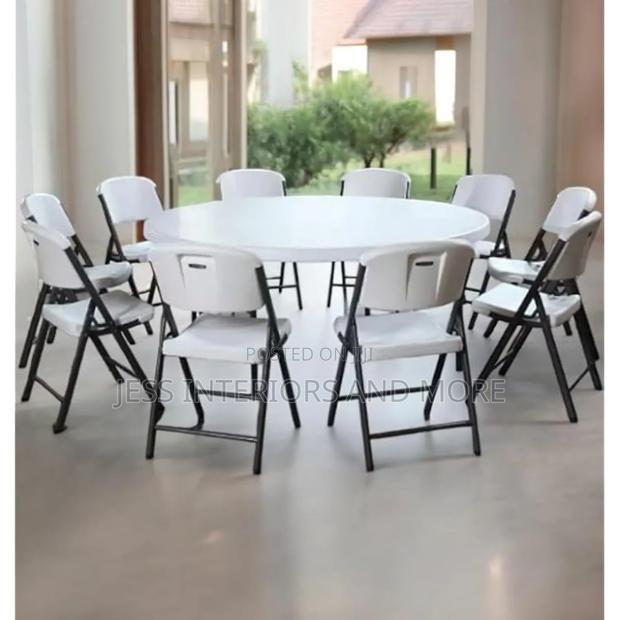Foldable Outdoor Table (White) · Photo 2