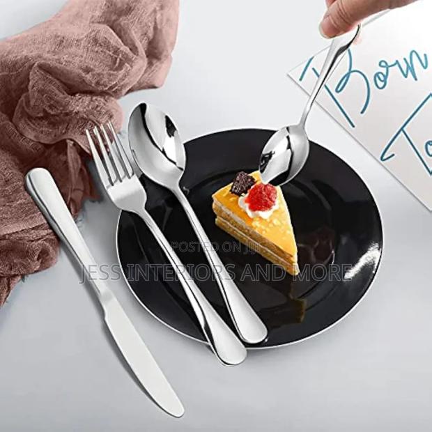 24 Piece Stainless Steel Cutlery Set(Silver) · Photo 3