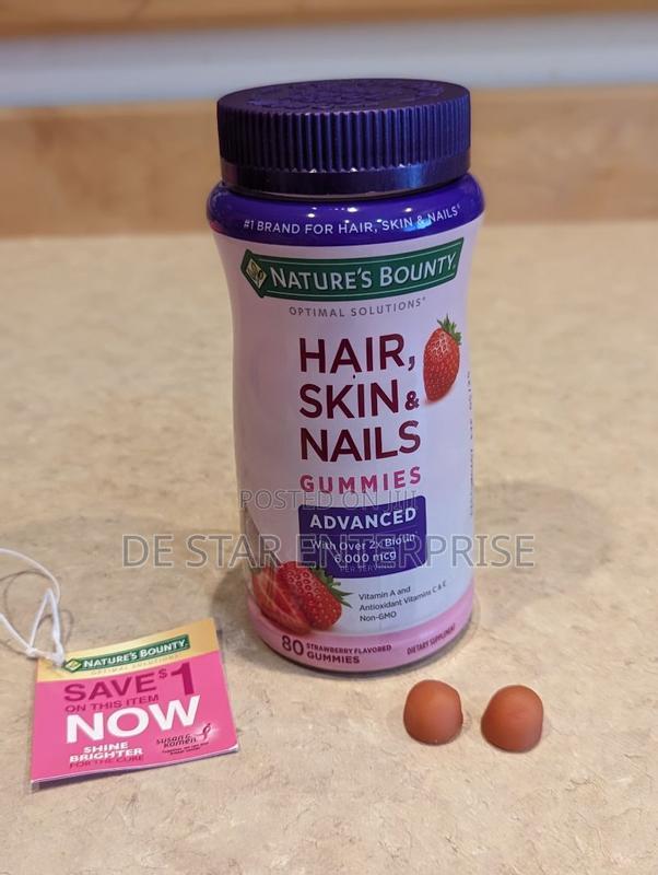 Strawberry Flavored Gummies for Nails, Skin and Hair · Photo 1