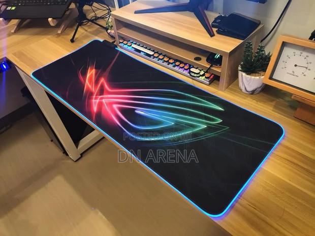 Extra Large RGB Mouse Pad Dimension: 900 * 400 Mm · Photo 1