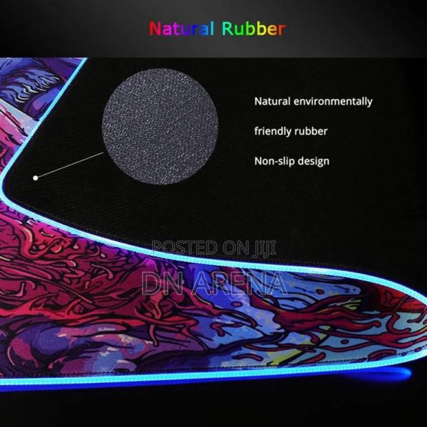 Extra Large RGB Mouse Pad Dimension: 900 * 400 Mm · Photo 5