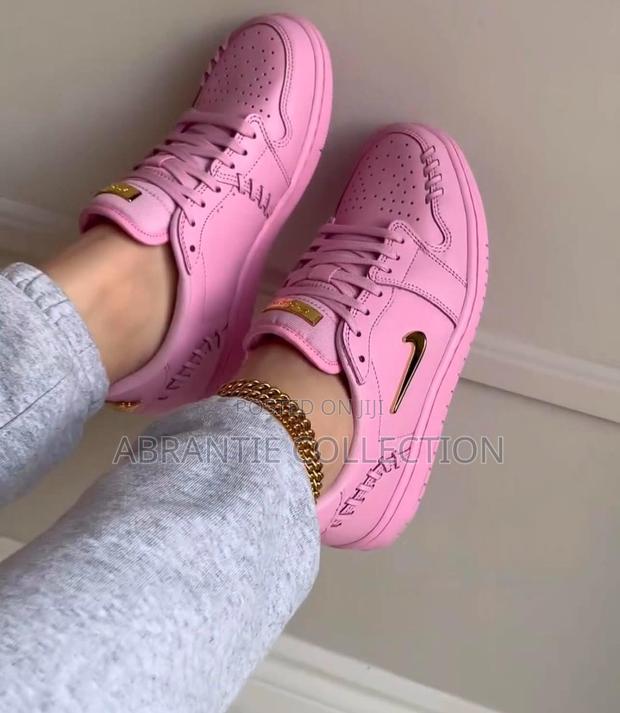 Women’S Air Jordan 1 Low Mm Perfect Pink · Photo 3