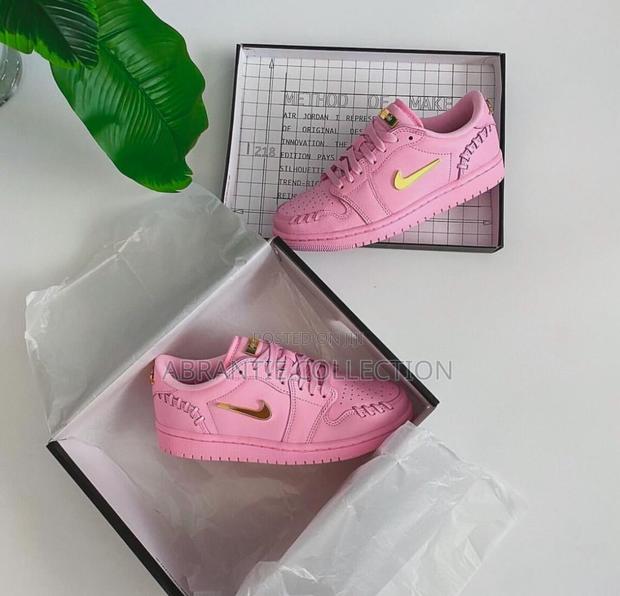 Women’S Air Jordan 1 Low Mm Perfect Pink · Photo 2