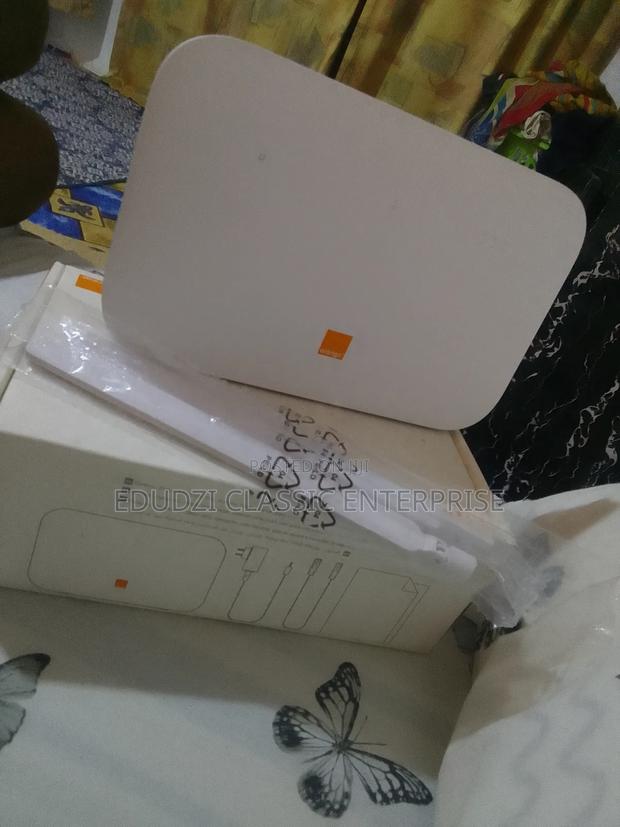 5g B622-335 Flybox Tabo Router · Photo 1
