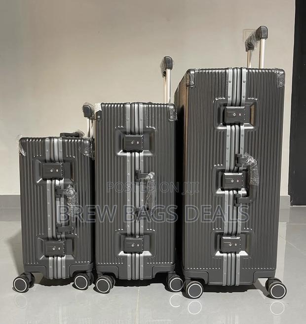 Jony Dark Grey 3set Aluminum Purely Locks Trunk Suitcase. · Photo 1