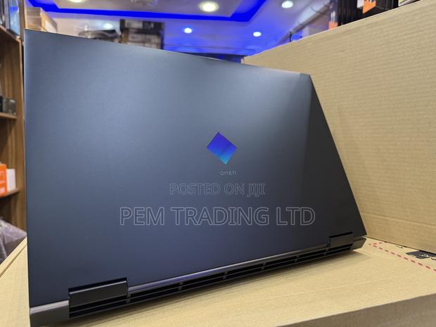 New Laptop HP Omen 17 16GB Intel Core I7 SSD 1T · Photo 4