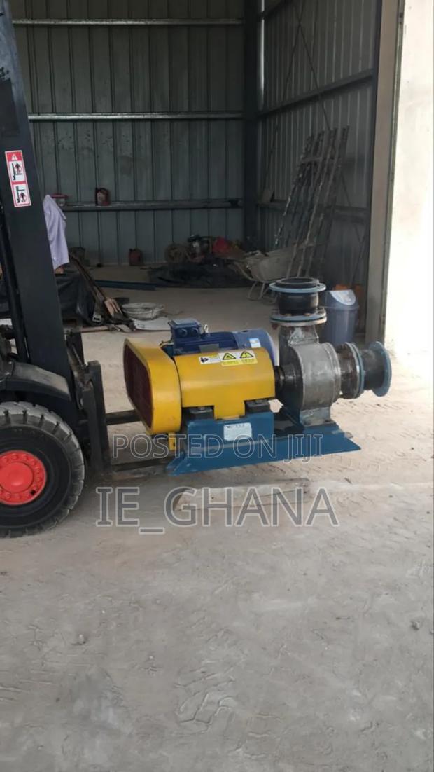 Centrifugal Pumps Installation · Photo 7