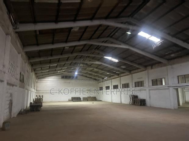 1500 SQM Warehouse at Labone 4 Rent · Photo 4