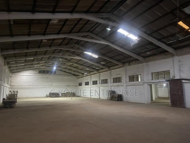 1500 SQM Warehouse at Labone 4 Rent · Photo 3