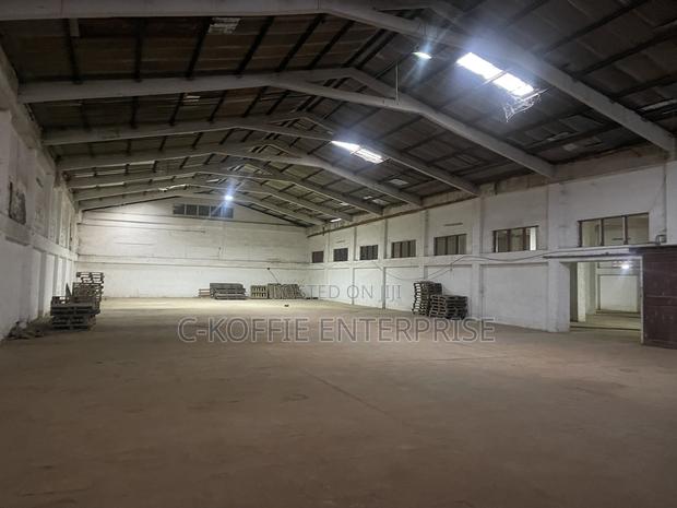 1500 SQM Warehouse at Labone 4 Rent · Photo 1