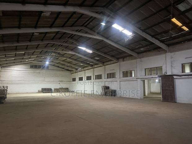 1500 SQM Warehouse at Labone 4 Rent · Photo 6
