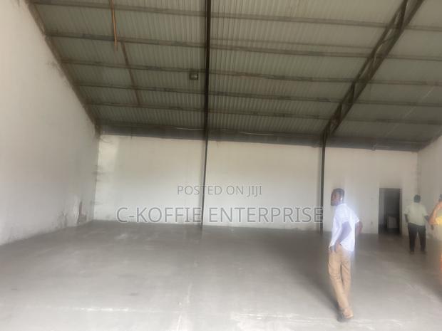300 SQM Self Compound Warehouse With Offices at North Kaneshi · Photo 1