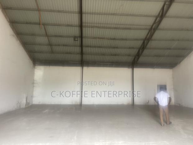 300 SQM Self Compound Warehouse With Offices at North Kaneshi · Photo 6