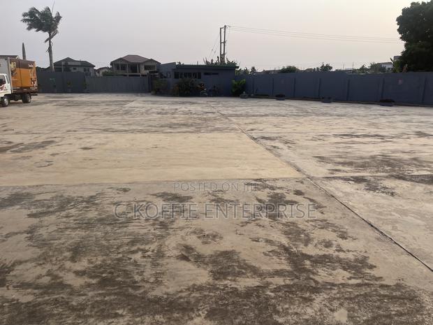 5 Acers Land at Tema Motoway for Sale · Photo 1