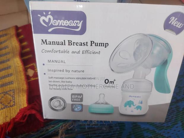 Momeaay Manual Breast Pump · Photo 1