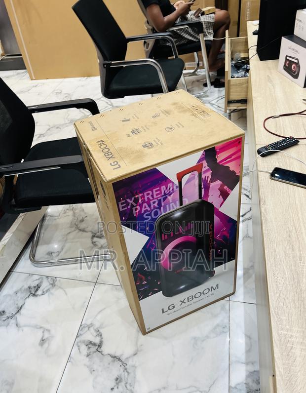 Powerful and Durable Lg Xl7s Portable Bluetooth Speaker · Photo 1