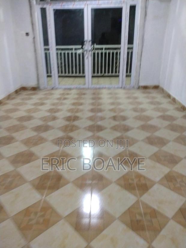 Fully Furnished Shops/Office Spaces for Rent at Pokuase. · Photo 3