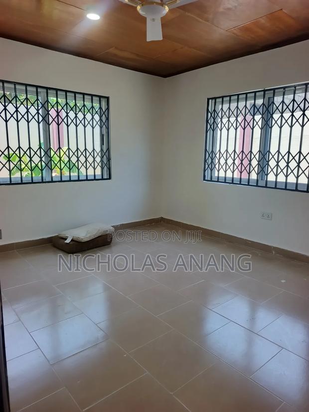 4bdrm Apartment in Dorns Properties, New Town for rent · Photo 5