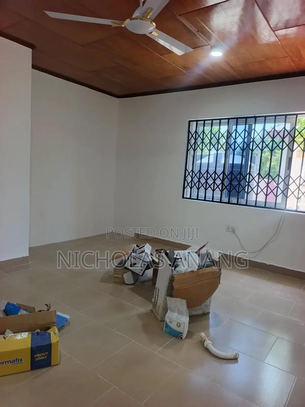 4bdrm Apartment in Dorns Properties, New Town for rent · Photo 6