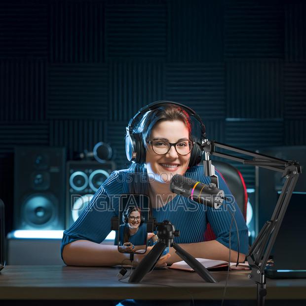 Comica Ejoy D10 Pro RGB Cardioid Dynamic Wireless Microphone · Photo 3