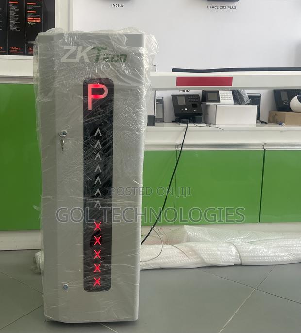 Pro Bg 3030 Entrance Control | Parking Barrier With Boom 6m · Photo 2