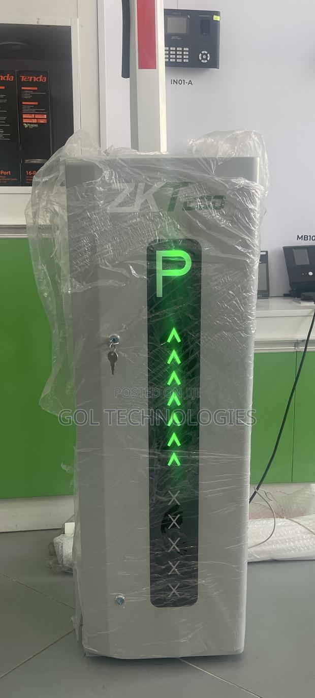 Pro Bg 3030 Entrance Control | Parking Barrier With Boom 6m · Photo 4