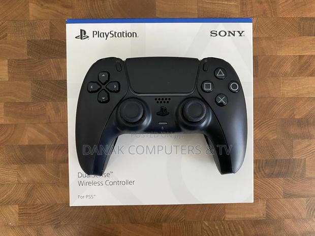 Playstation 5 Wireless Controller · Photo 1