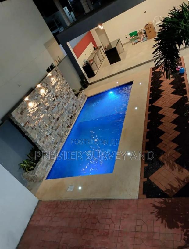 Swimming Pool Construction · Photo 3