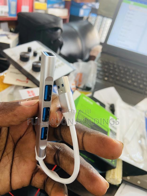 4 Ports Usb Hub 3.0 · Photo 1