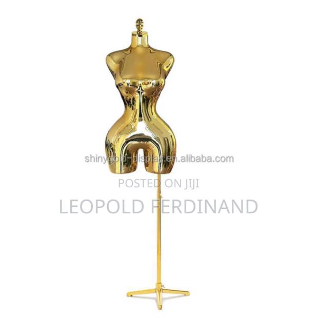 Pure Gold Bblmannequins · Photo 3