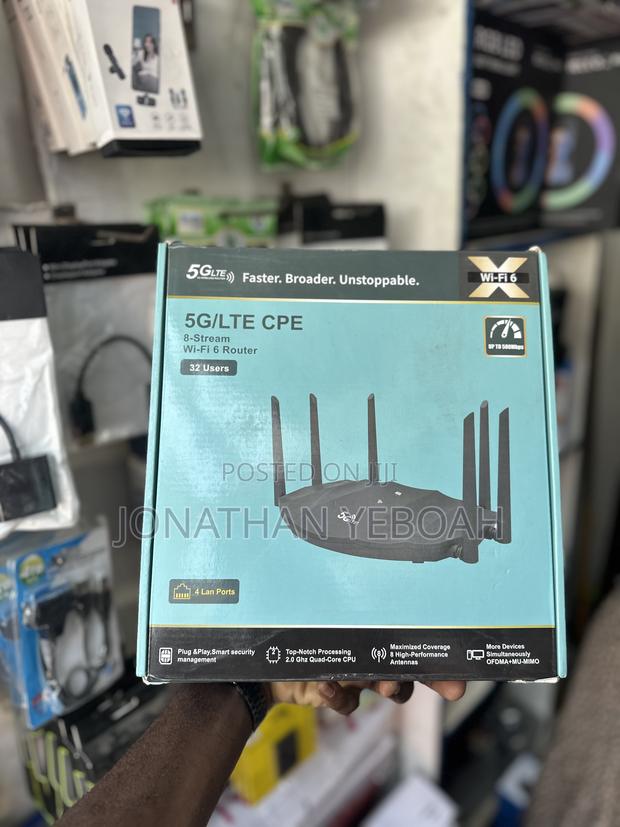 5g/Lte Universal Router · Photo 1