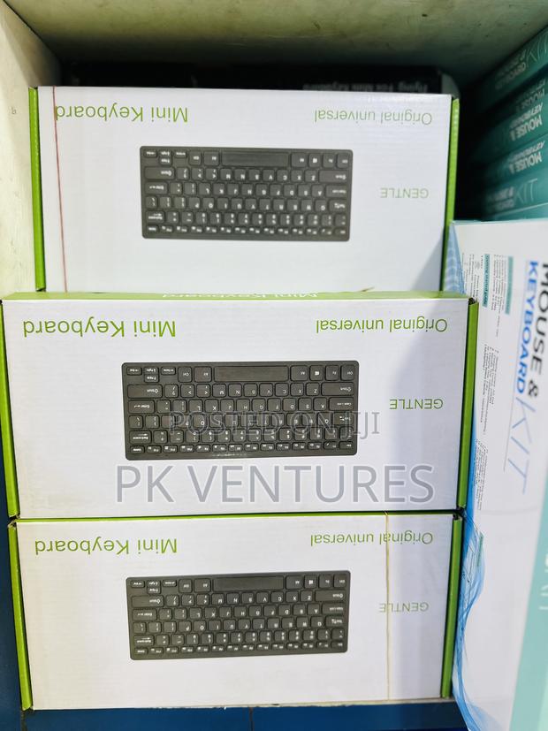 Mini Wired Keyboard · Photo 2