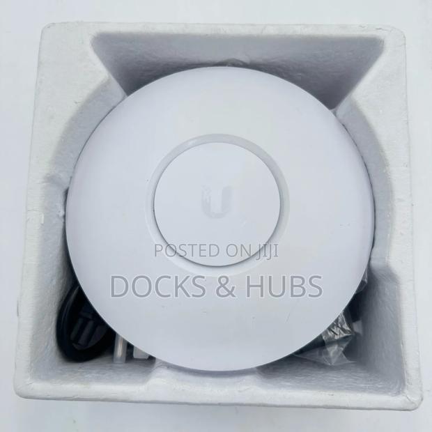 Ubiquiti Dual-Radio Long Range Access Point (Gigabit Poe
) · Photo 2