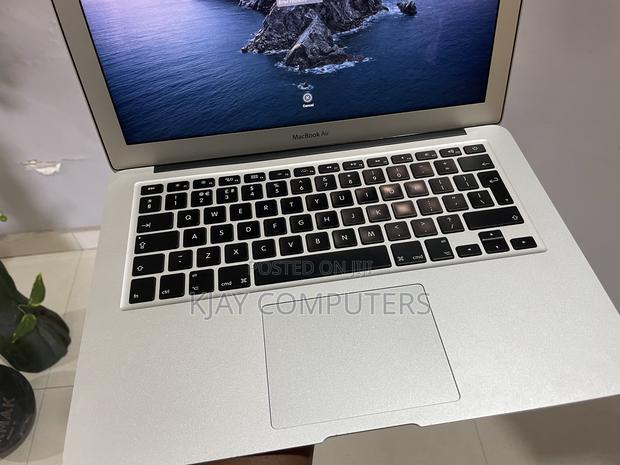Laptop Apple MacBook Air 2012 4GB Intel Core i5 SSD 500GB · Photo 1
