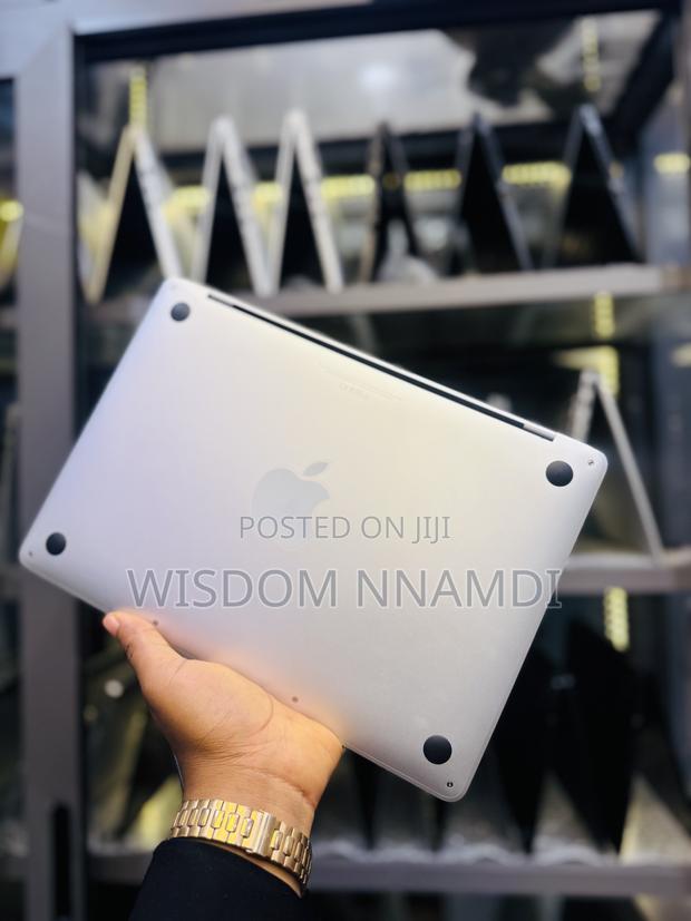 Laptop Apple MacBook Pro 2019 8GB Intel Core i5 SSD 256GB · Photo 3