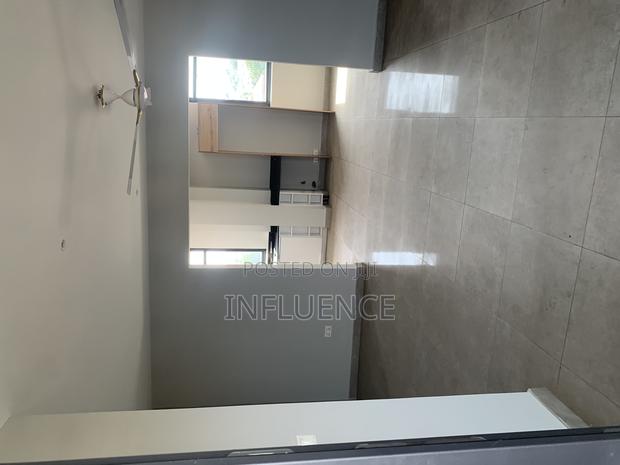 2bdrm Apartment in American House Area, East Legon for rent · Photo 3