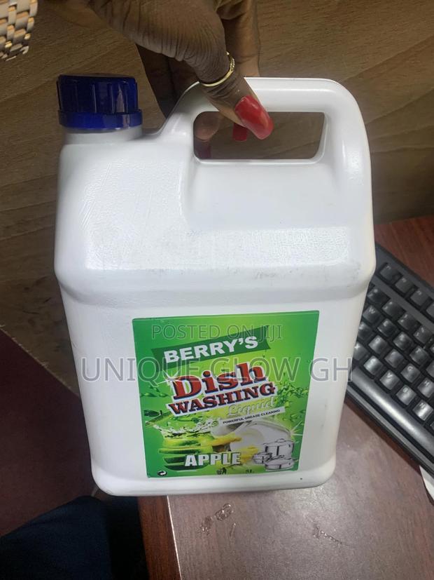 Multipurpose Liquid Perfumed Soap Hand-Wash, Laundry, Utensils · Photo 2